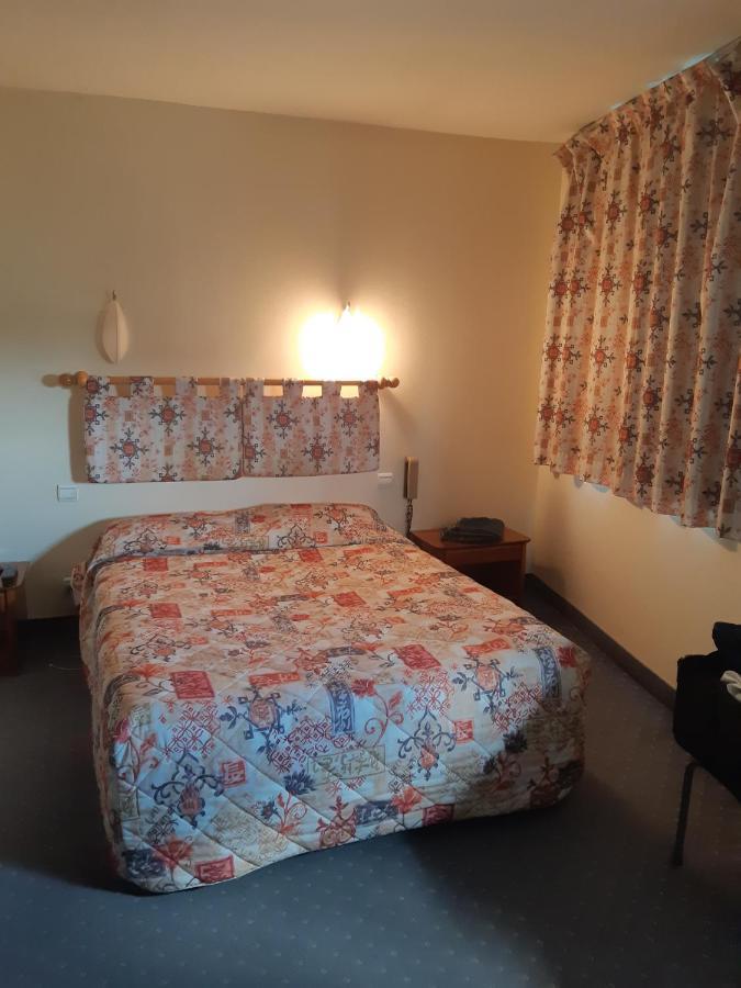 Hotel les forges Noyal-sur-Vilaine Eksteriør billede