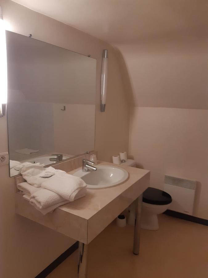 Hotel les forges Noyal-sur-Vilaine Eksteriør billede