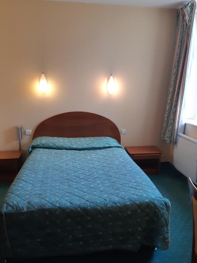 Hotel les forges Noyal-sur-Vilaine Eksteriør billede